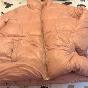 Rose gold puffer jacket✨